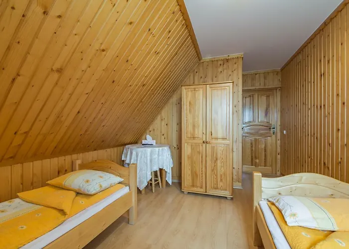 ホームステイ U Bobikow